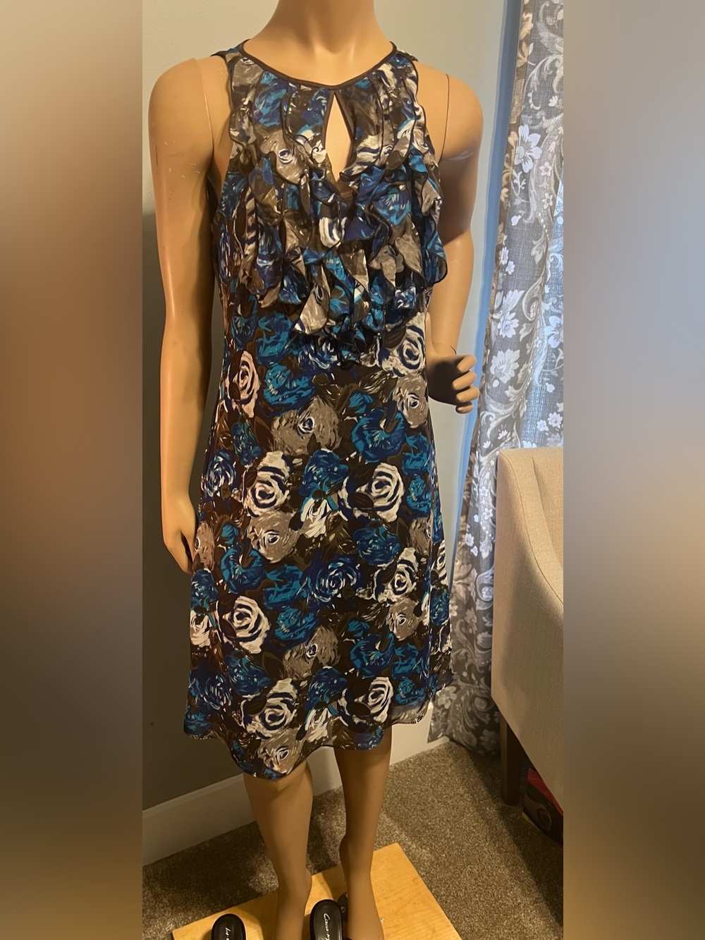 Ann Taylor Sleeveless Blue Floral Ruffle-Neck Dress size 4